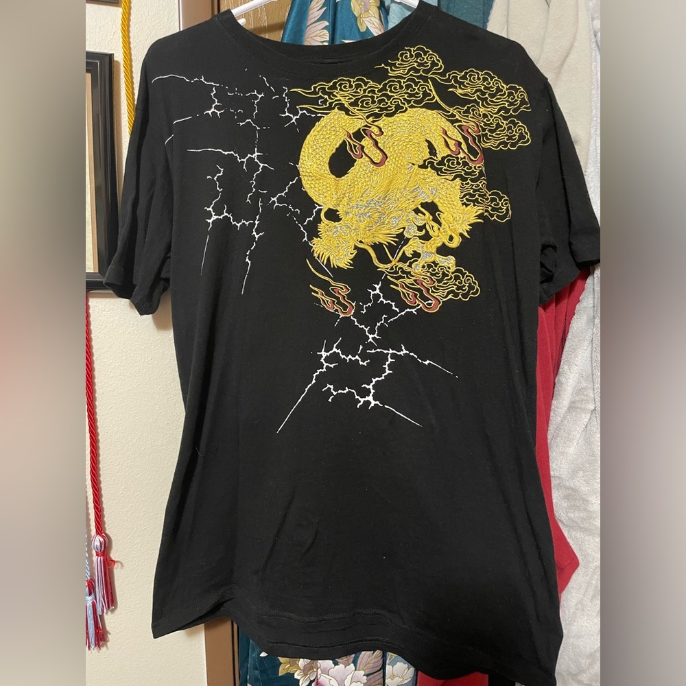 GOLDEN DRAGON Tee